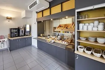 Hotell Paris Nord 2*